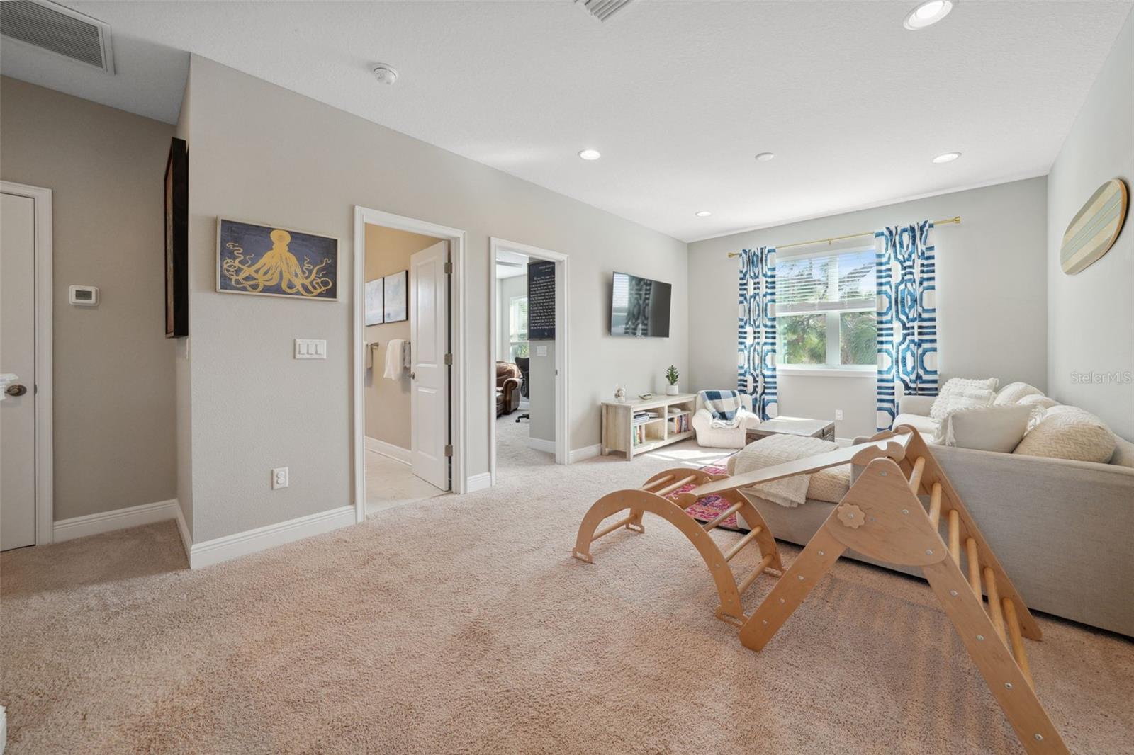2904 W AVERILL AVE, TAMPA, FL, 33611