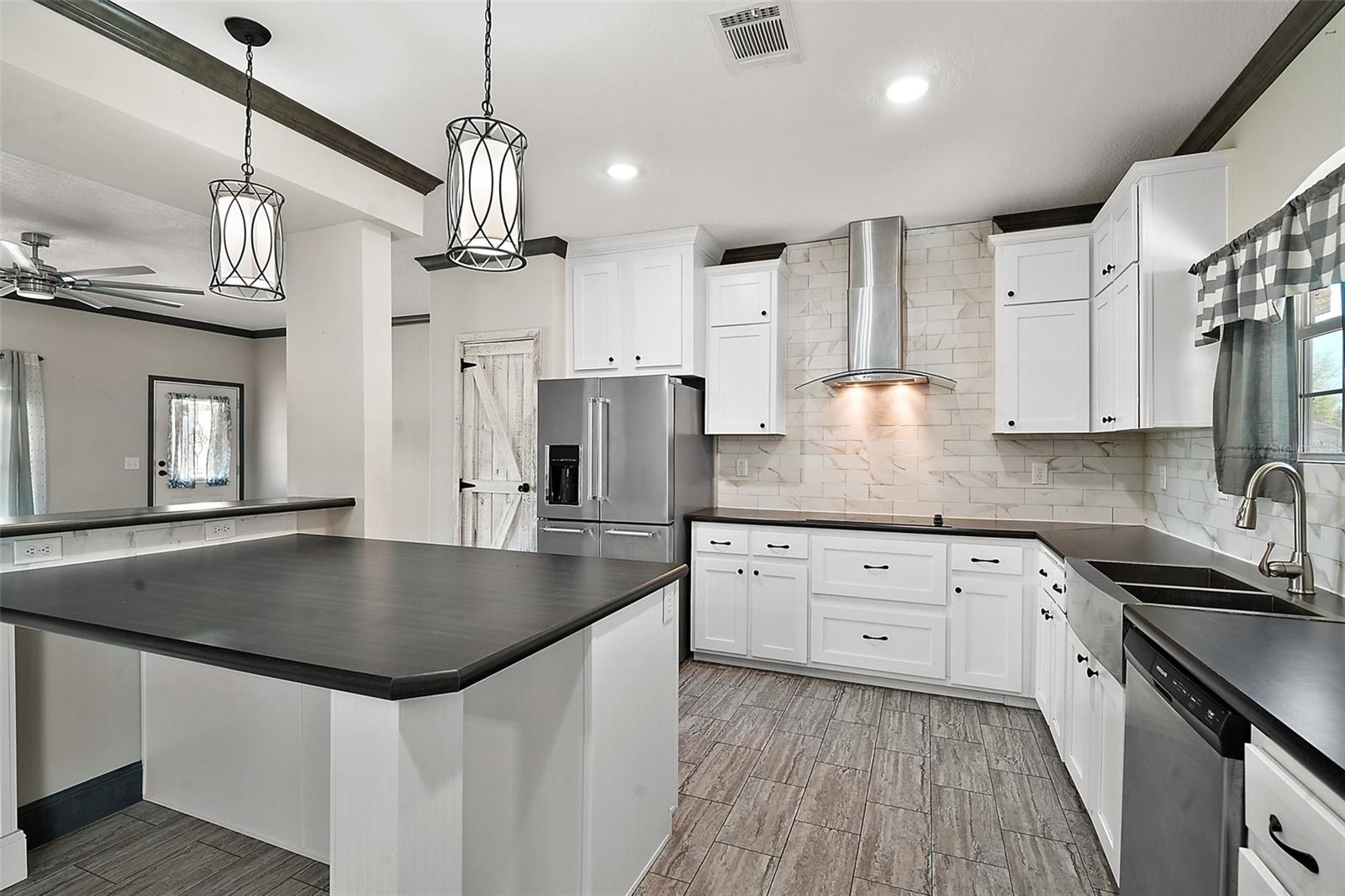 41620 COUNTY ROAD 452, LEESBURG, FL, 34788