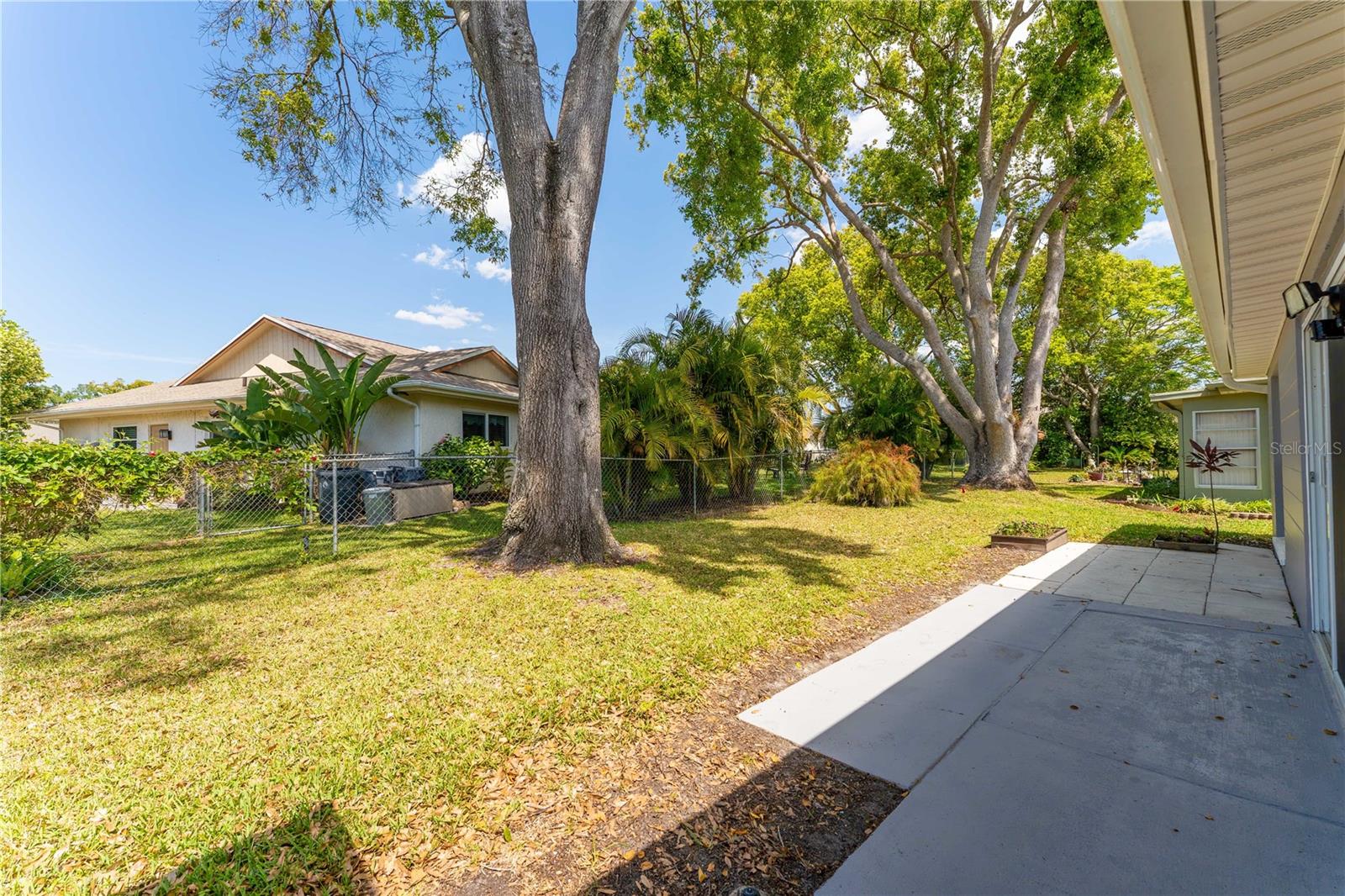 8705 VILLAGE MILL ROW, HUDSON, FL, 34667