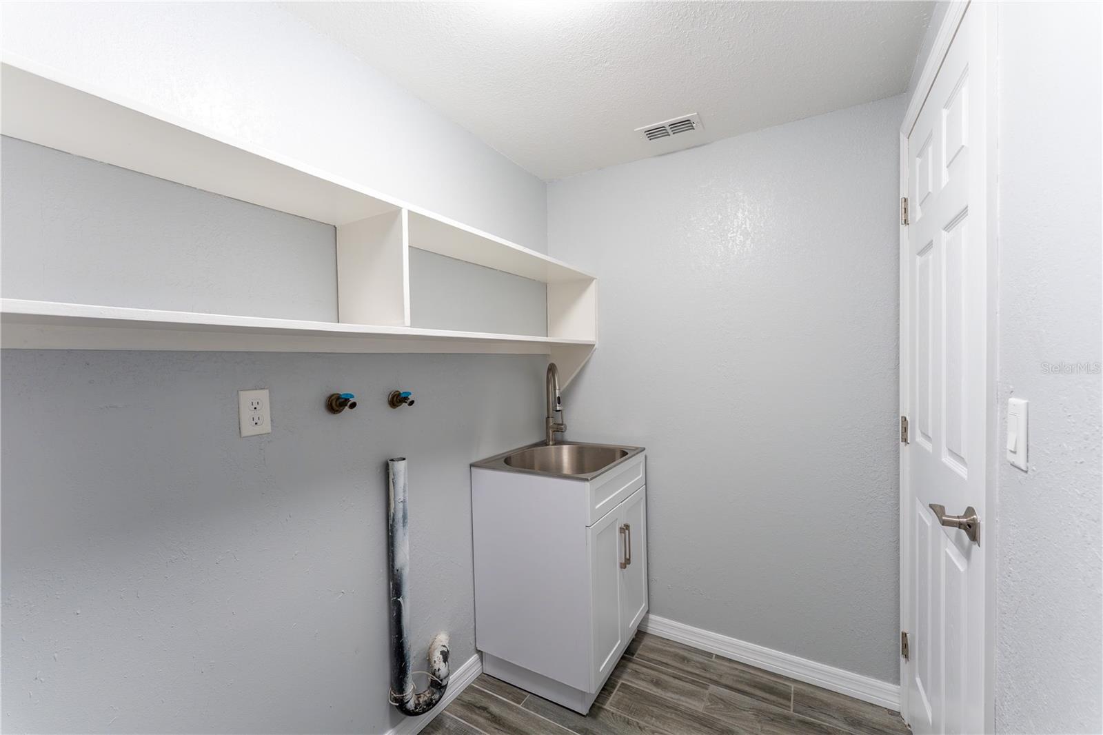 8705 VILLAGE MILL ROW, HUDSON, FL, 34667