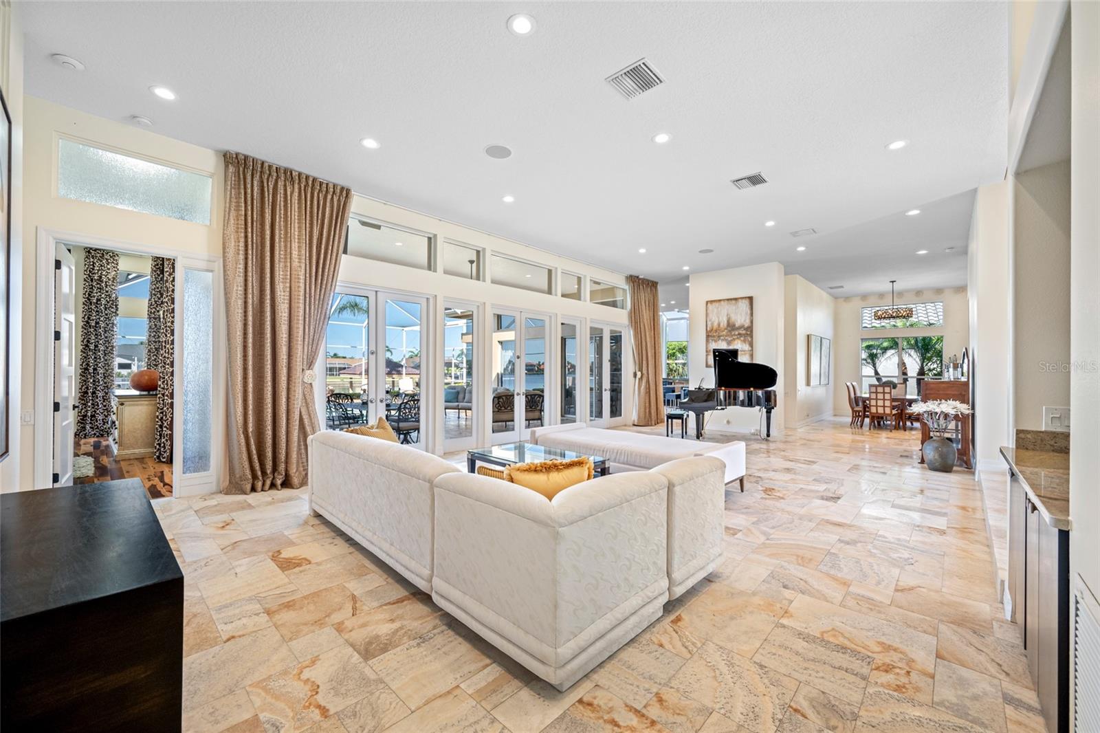 5812 MARINERS WATCH DR, TAMPA, FL, 33615