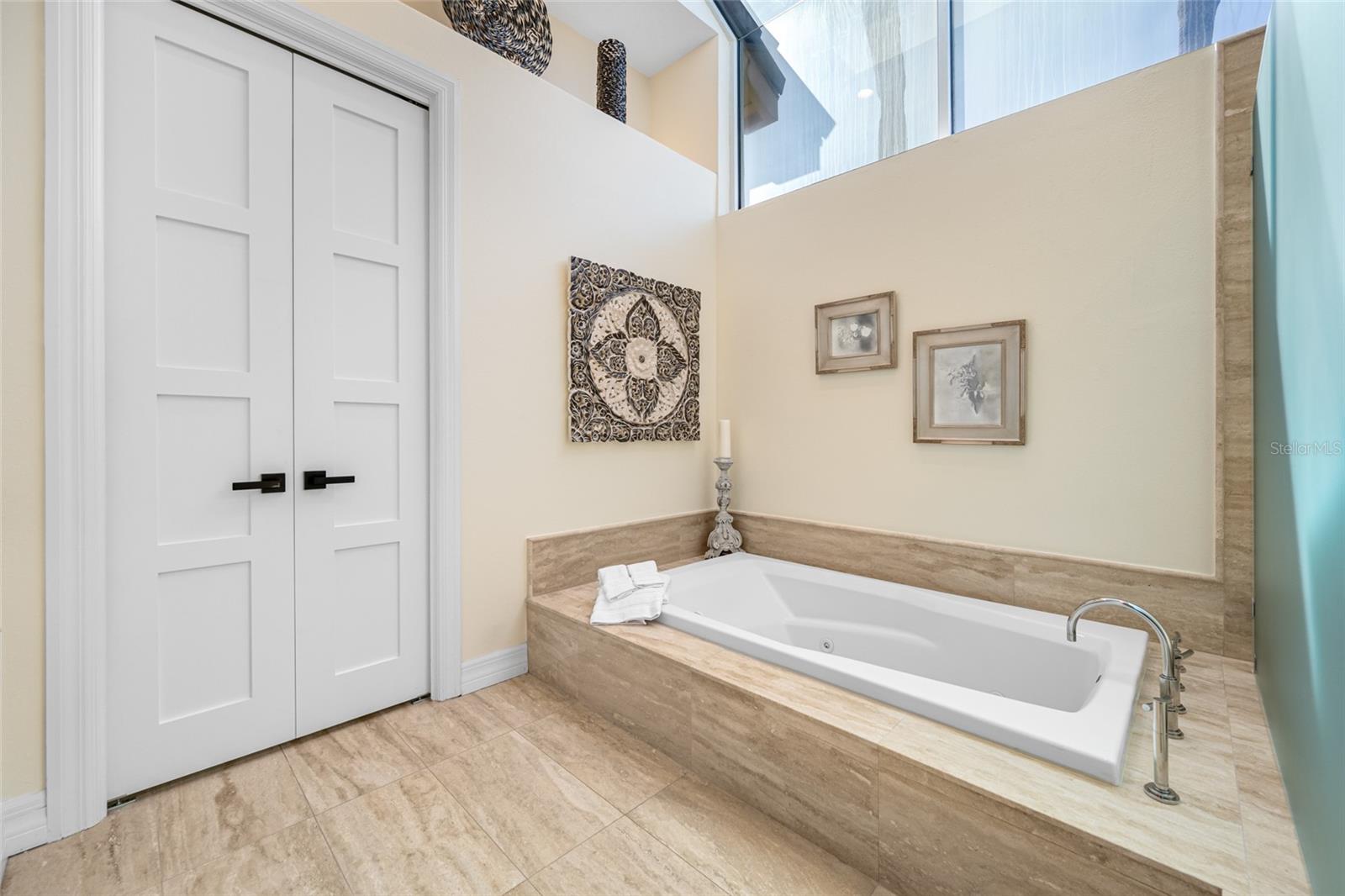 5812 MARINERS WATCH DR, TAMPA, FL, 33615