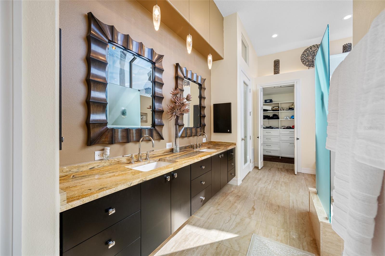 5812 MARINERS WATCH DR, TAMPA, FL, 33615