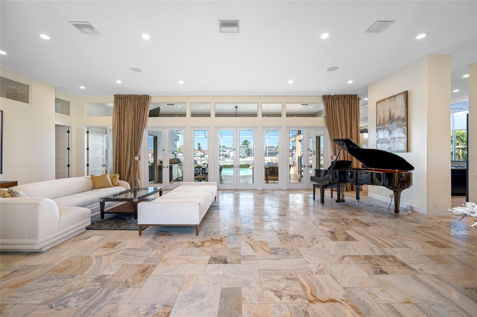 5812 MARINERS WATCH DR, TAMPA, FL, 33615
