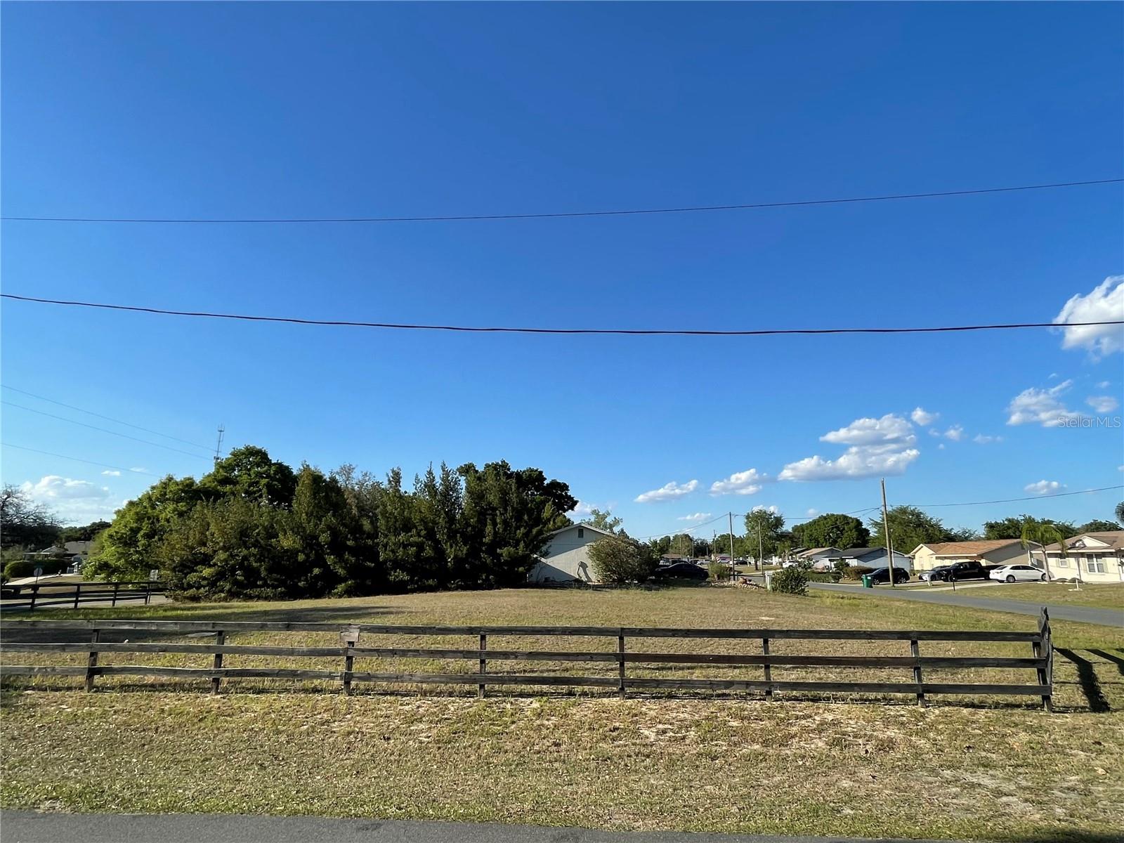 PADGETT CIR, LADY LAKE, FL, 32159