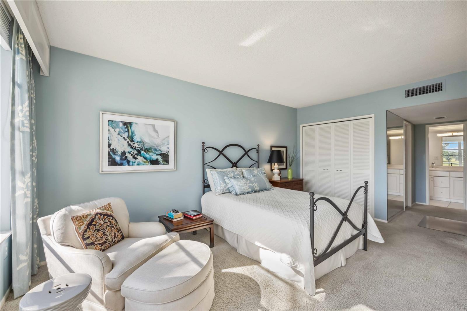 7461 W COUNTRY CLUB DR N #207, SARASOTA, FL, 34243