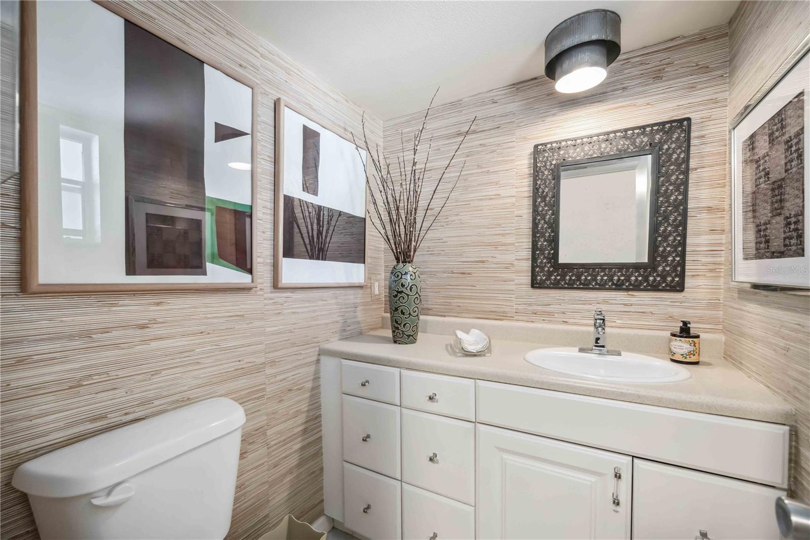 7461 W COUNTRY CLUB DR N #207, SARASOTA, FL, 34243