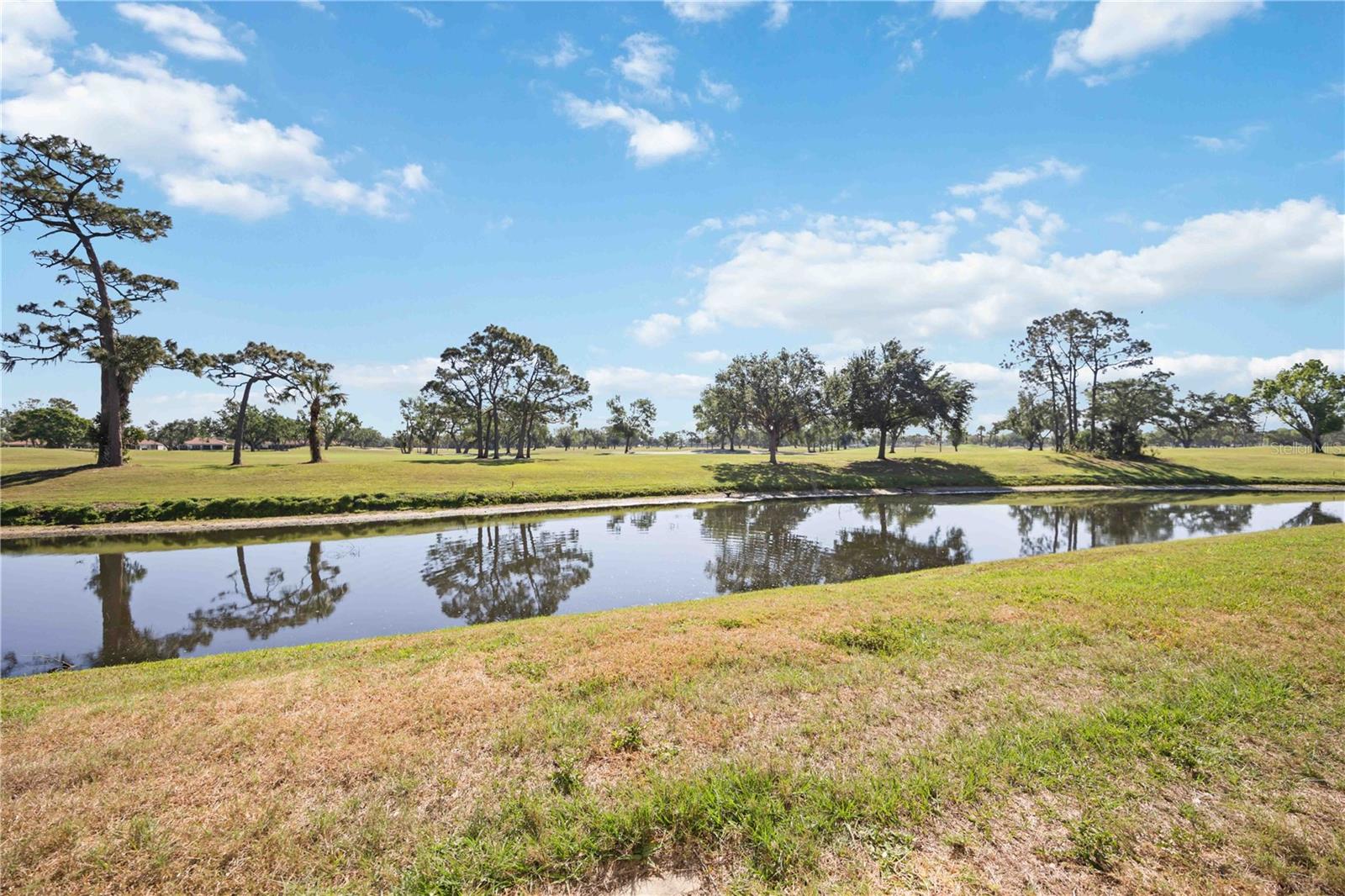 7461 W COUNTRY CLUB DR N #207, SARASOTA, FL, 34243