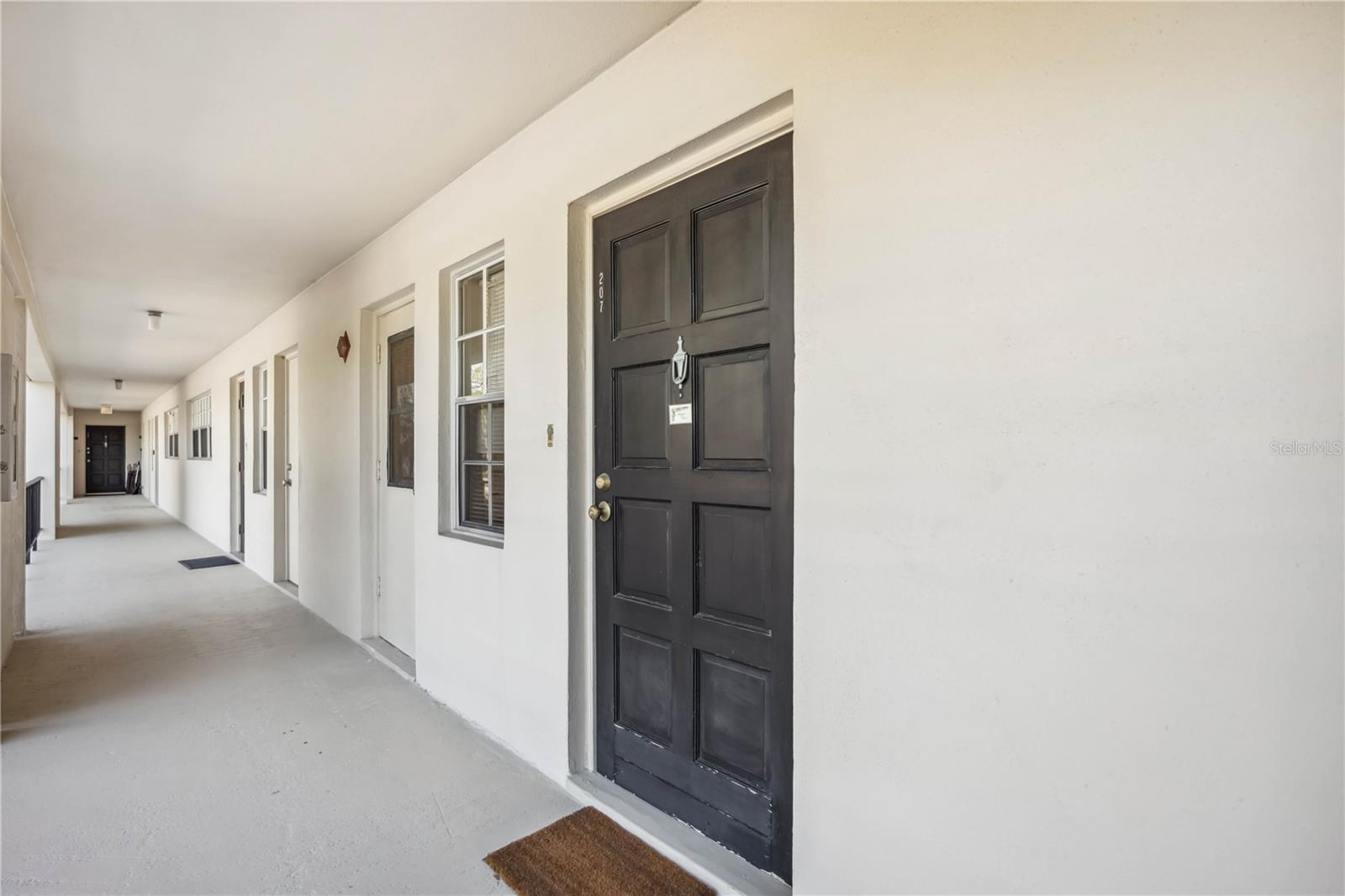 7461 W COUNTRY CLUB DR N #207, SARASOTA, FL, 34243