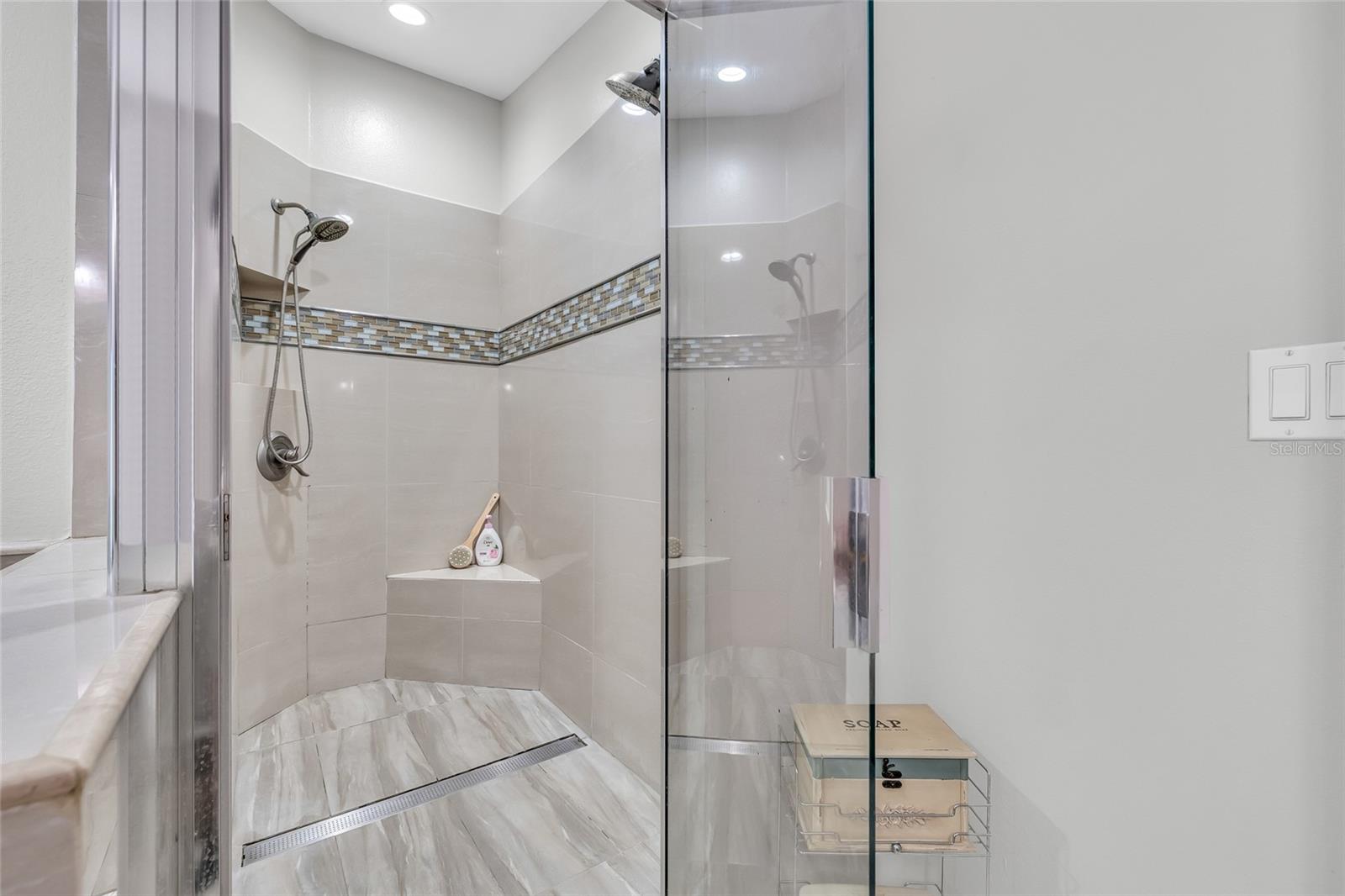 5317 BLACK PINE DR, TAMPA, FL, 33624