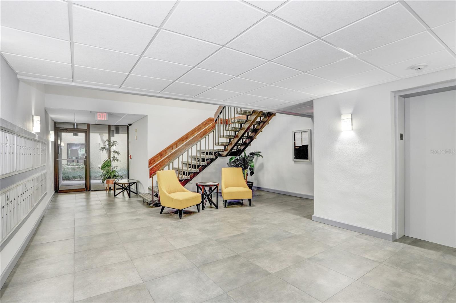 6104 PALMA DEL MAR BLVD S #302, ST PETERSBURG, FL, 33715