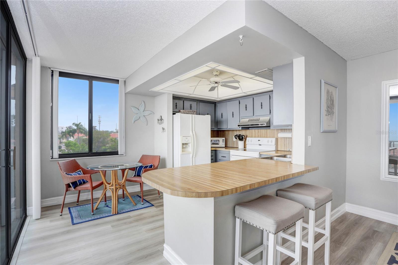 6104 PALMA DEL MAR BLVD S #302, ST PETERSBURG, FL, 33715