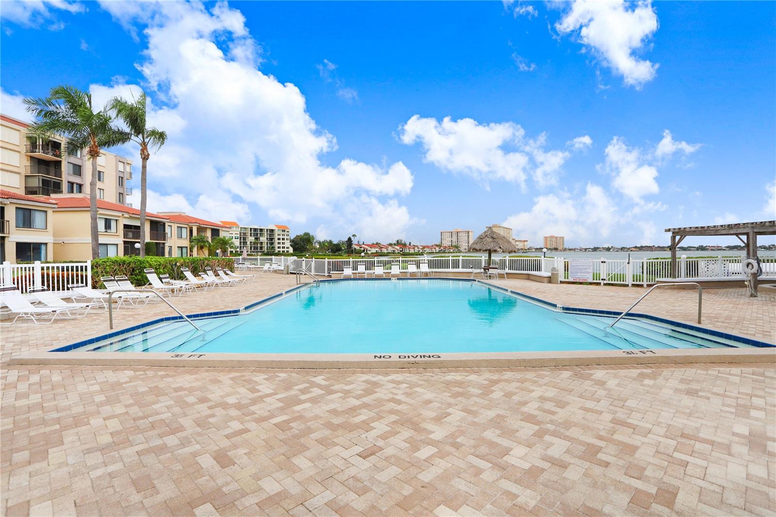6104 PALMA DEL MAR BLVD S #302, ST PETERSBURG, FL, 33715