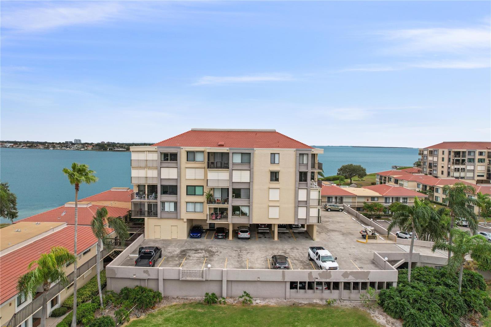 6104 PALMA DEL MAR BLVD S #302, ST PETERSBURG, FL, 33715