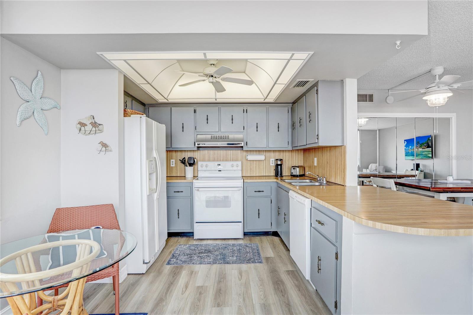 6104 PALMA DEL MAR BLVD S #302, ST PETERSBURG, FL, 33715