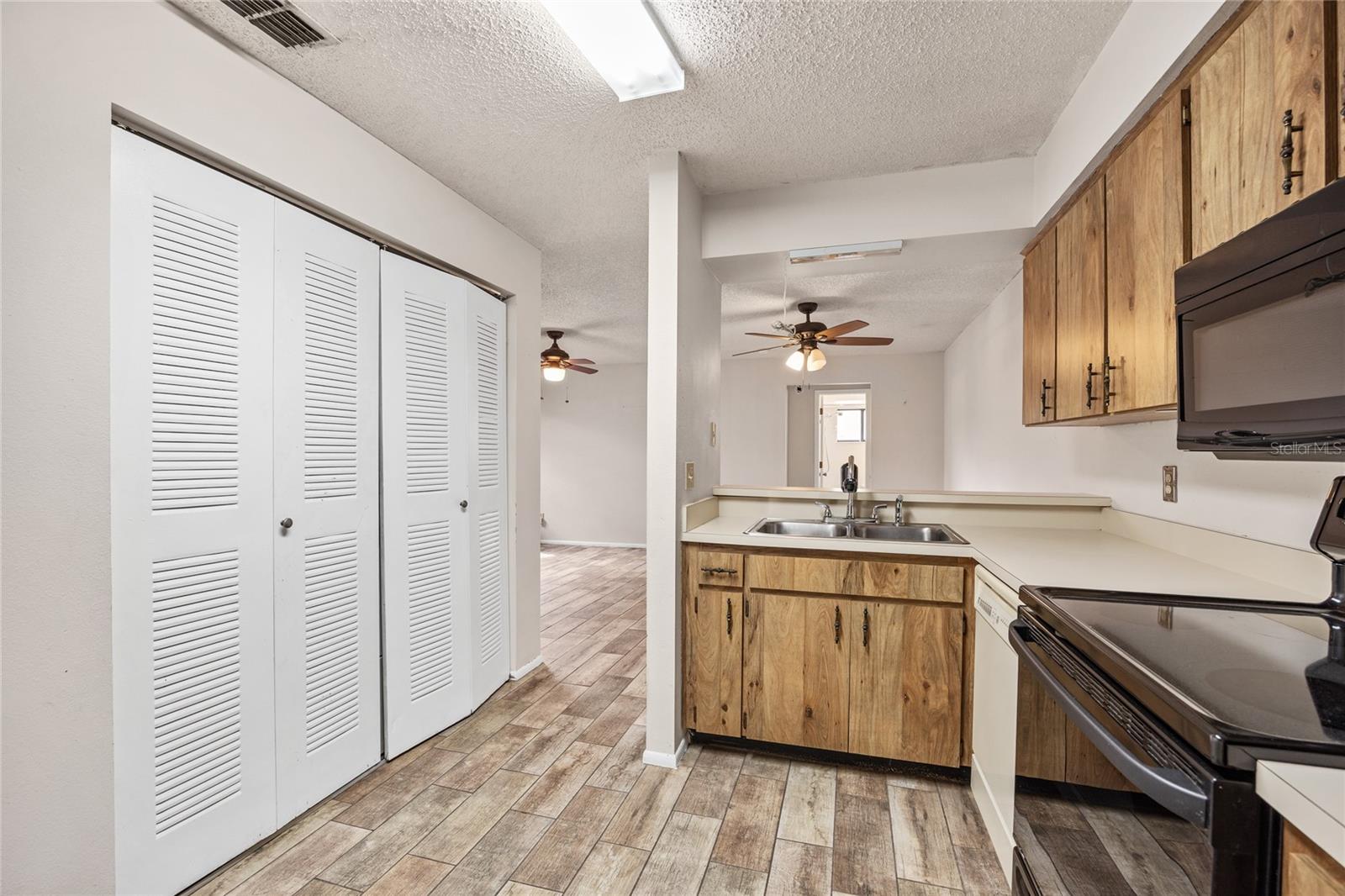 8460 60TH ST N #601, PINELLAS PARK, FL, 33781