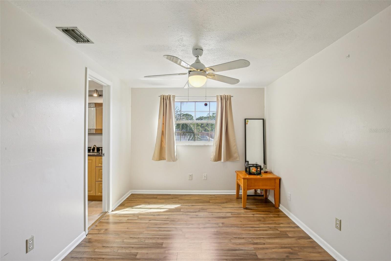 8019 GREENSHIRE DR, TAMPA, FL, 33634