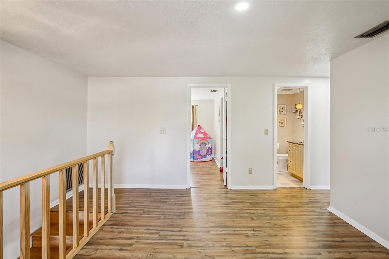 8019 GREENSHIRE DR, TAMPA, FL, 33634