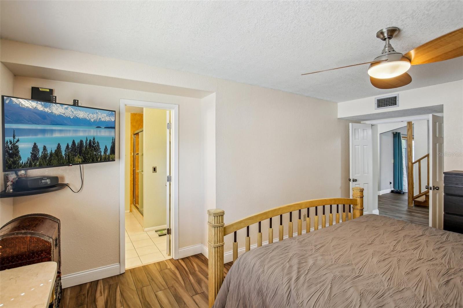 8019 GREENSHIRE DR, TAMPA, FL, 33634