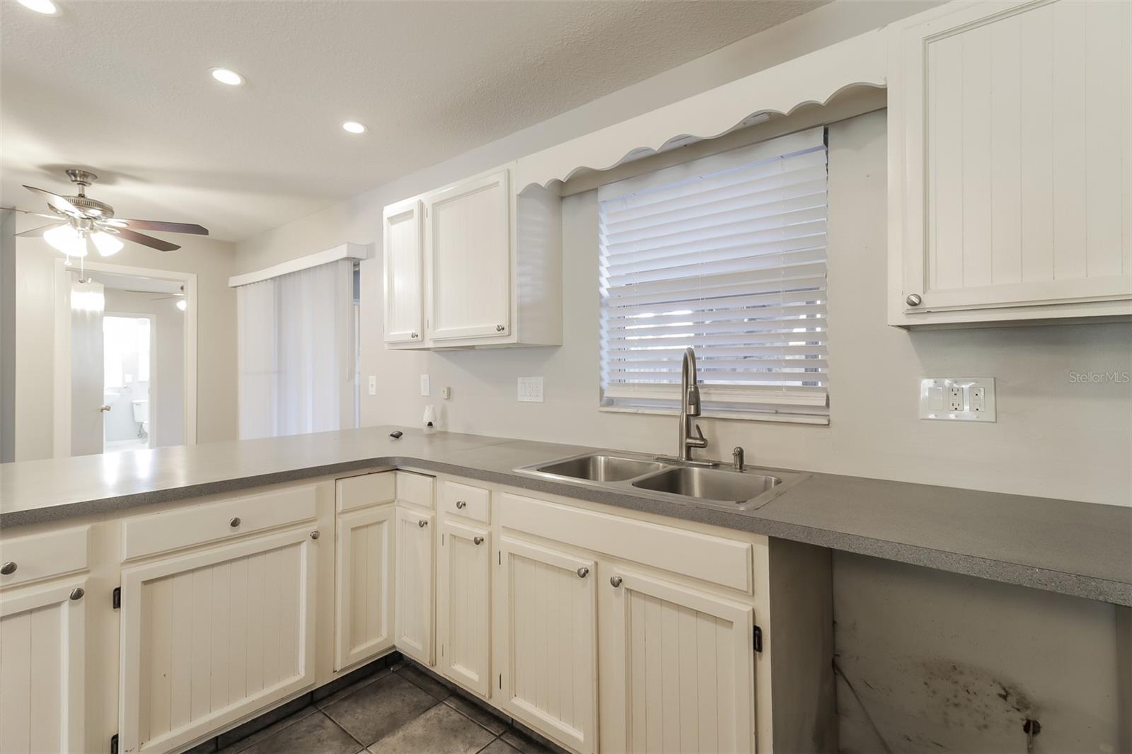 4712 SOAPSTONE DR, TAMPA, FL, 33615