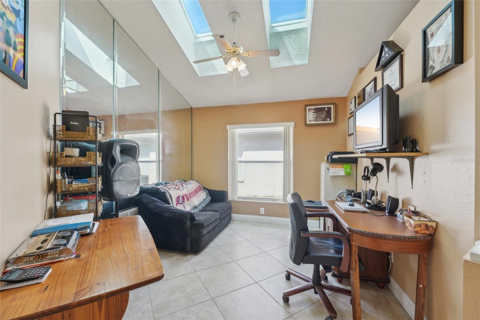 10234 OASIS PALM DR, TAMPA, FL, 33615