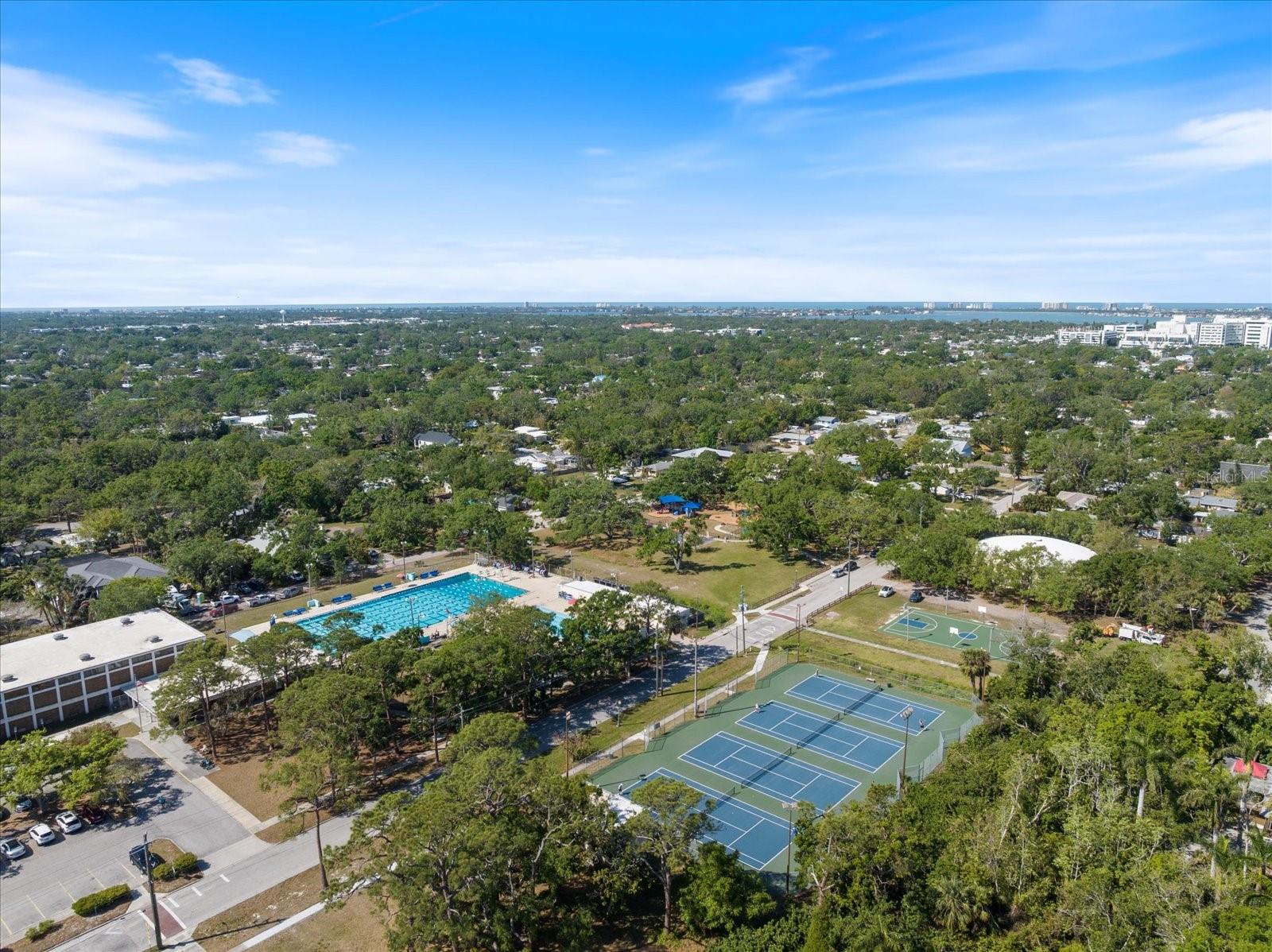 2121 CLEMATIS CT, SARASOTA, FL, 34239