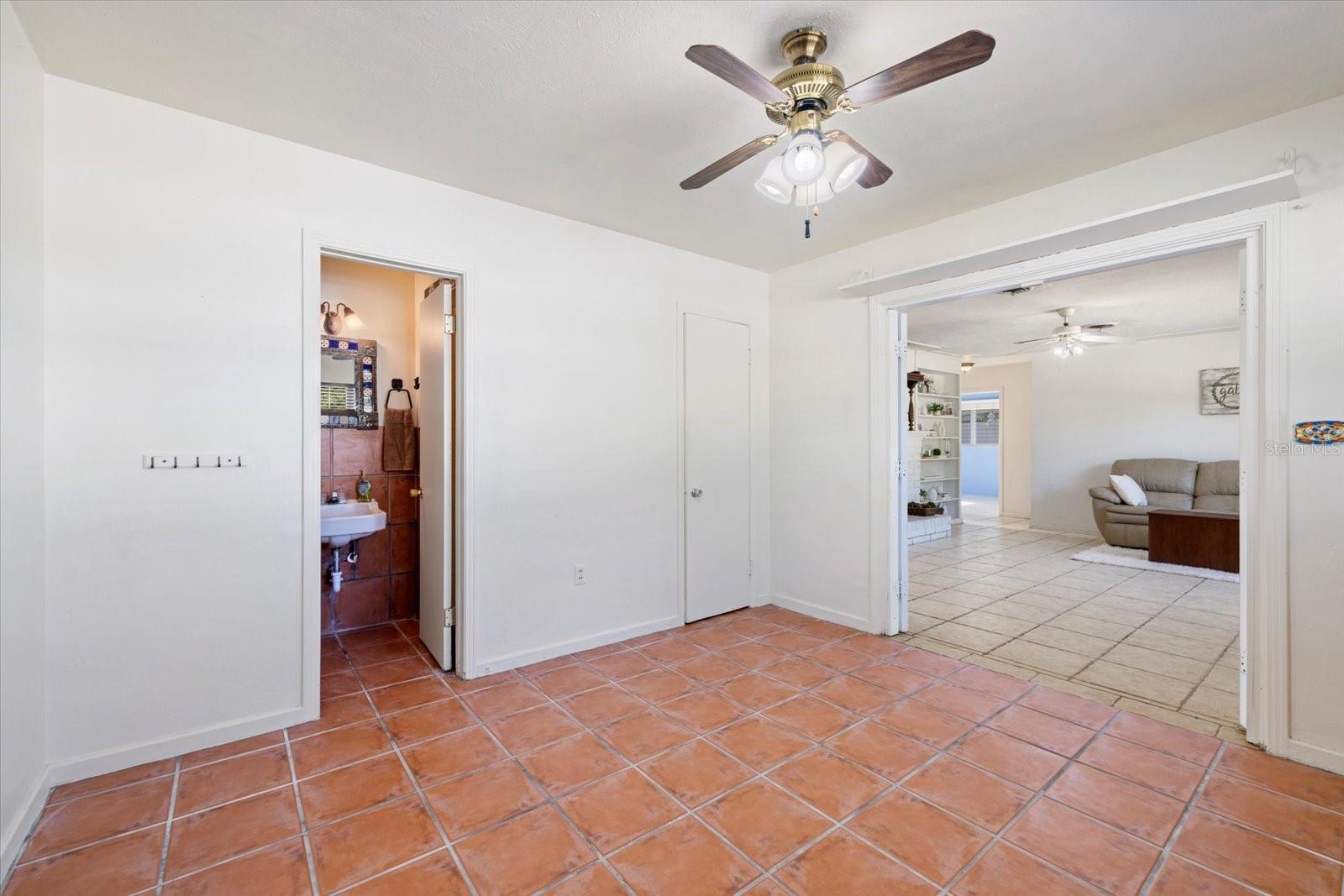 2121 CLEMATIS CT, SARASOTA, FL, 34239