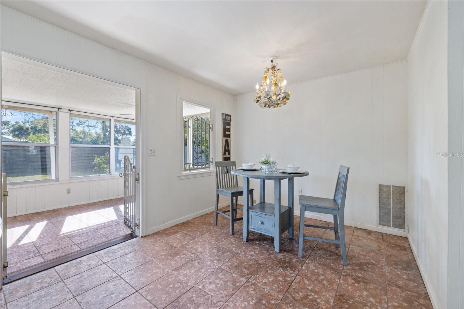 2121 CLEMATIS CT, SARASOTA, FL, 34239