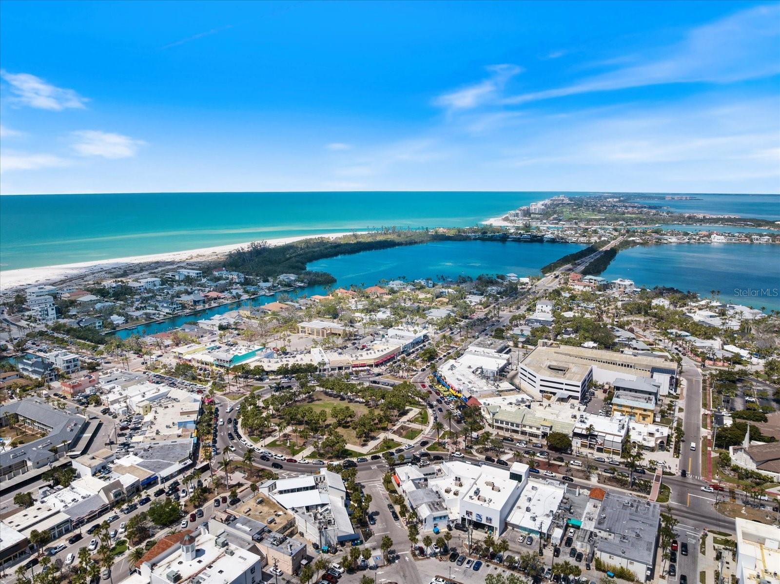 2121 CLEMATIS CT, SARASOTA, FL, 34239