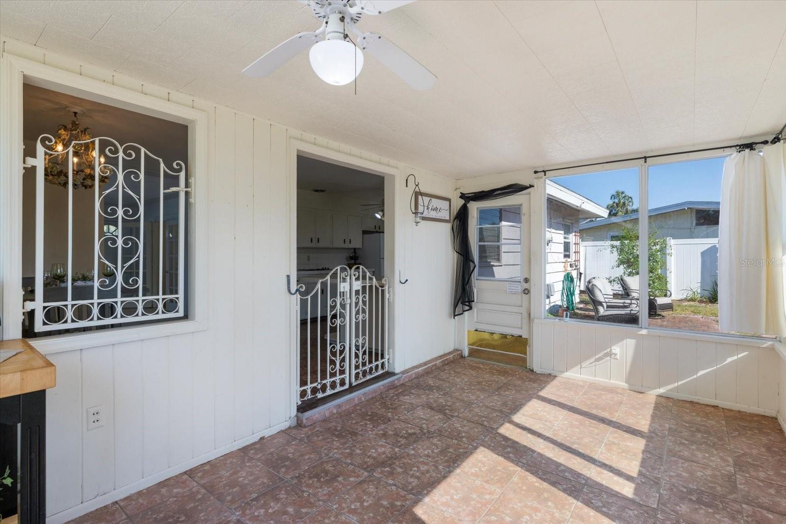 2121 CLEMATIS CT, SARASOTA, FL, 34239