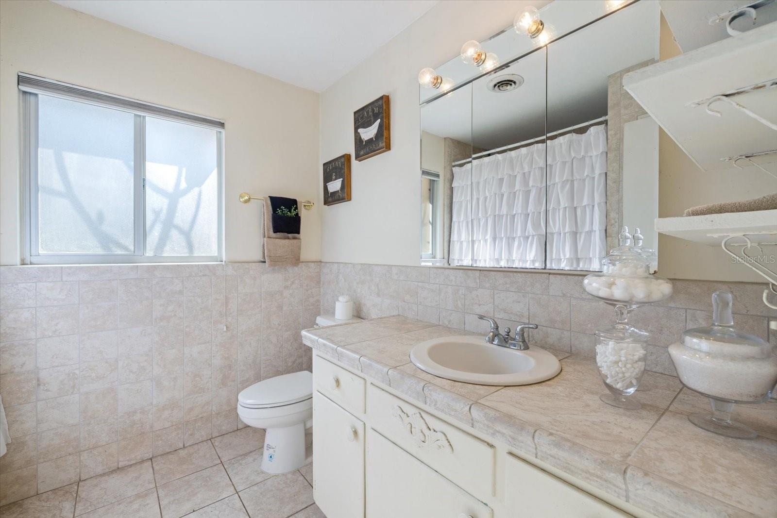 2121 CLEMATIS CT, SARASOTA, FL, 34239