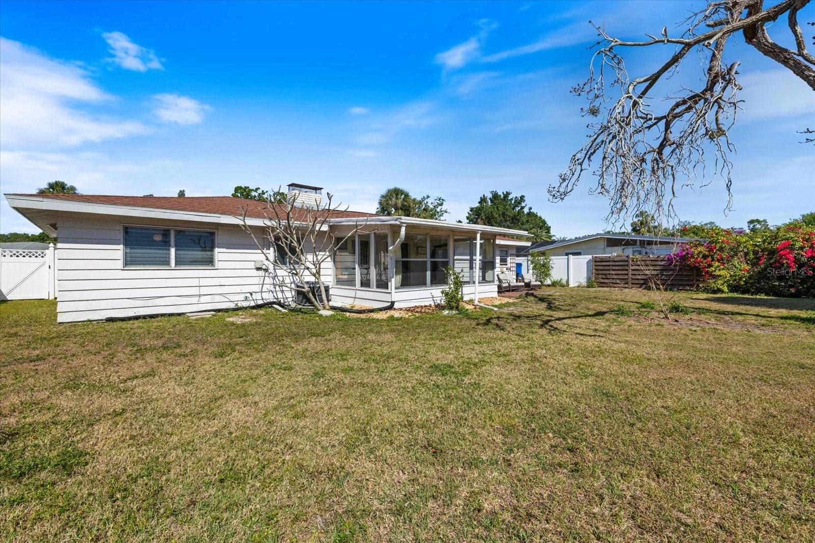 2121 CLEMATIS CT, SARASOTA, FL, 34239