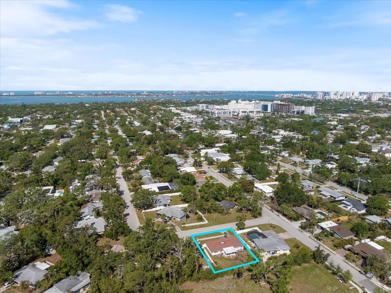 2121 CLEMATIS CT, SARASOTA, FL, 34239