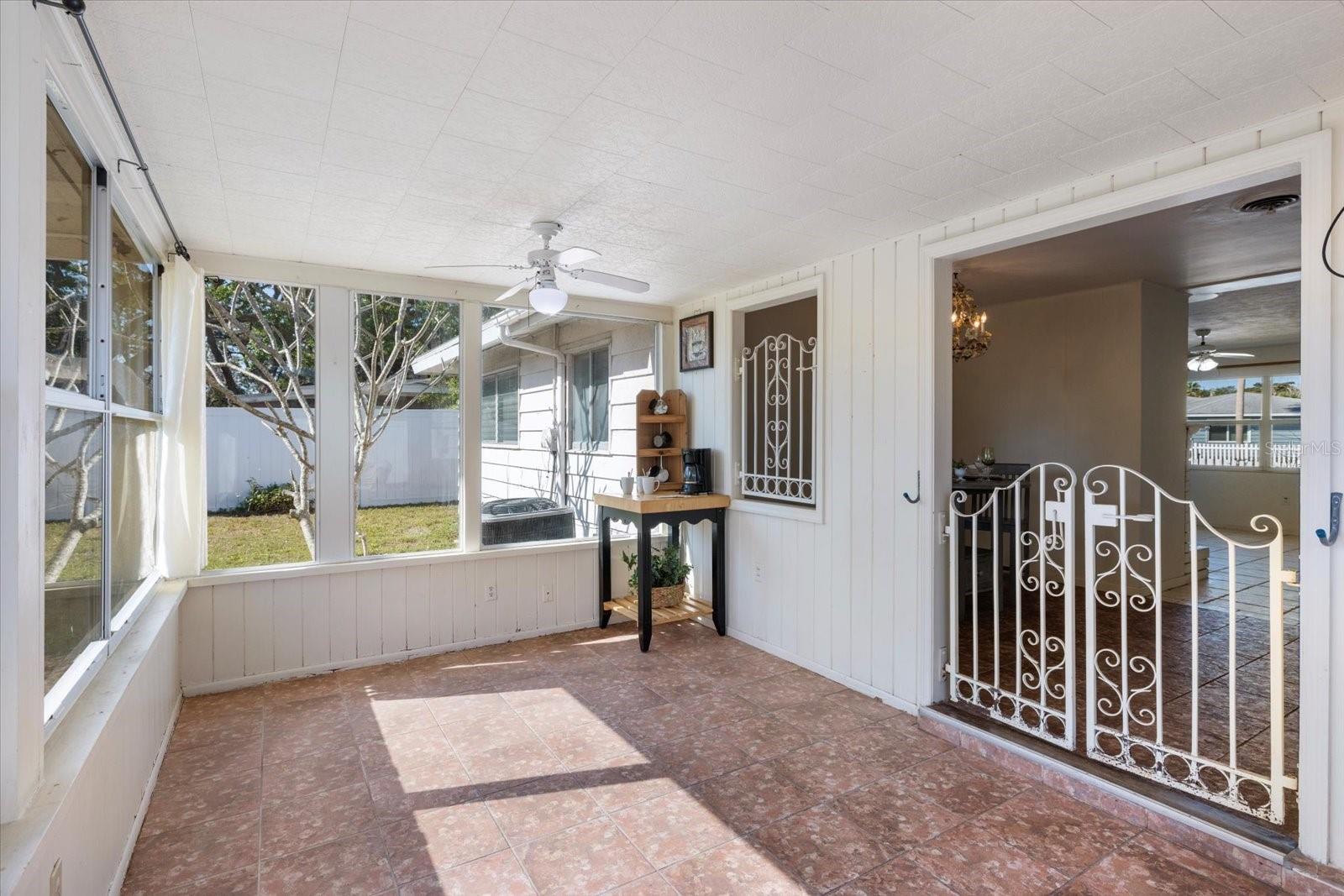 2121 CLEMATIS CT, SARASOTA, FL, 34239