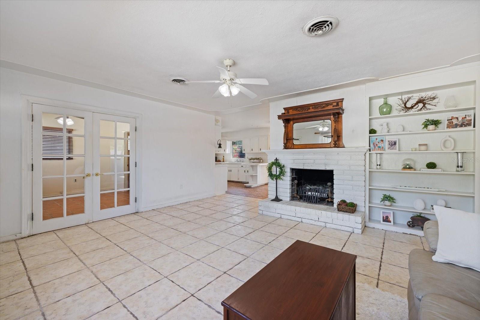 2121 CLEMATIS CT, SARASOTA, FL, 34239