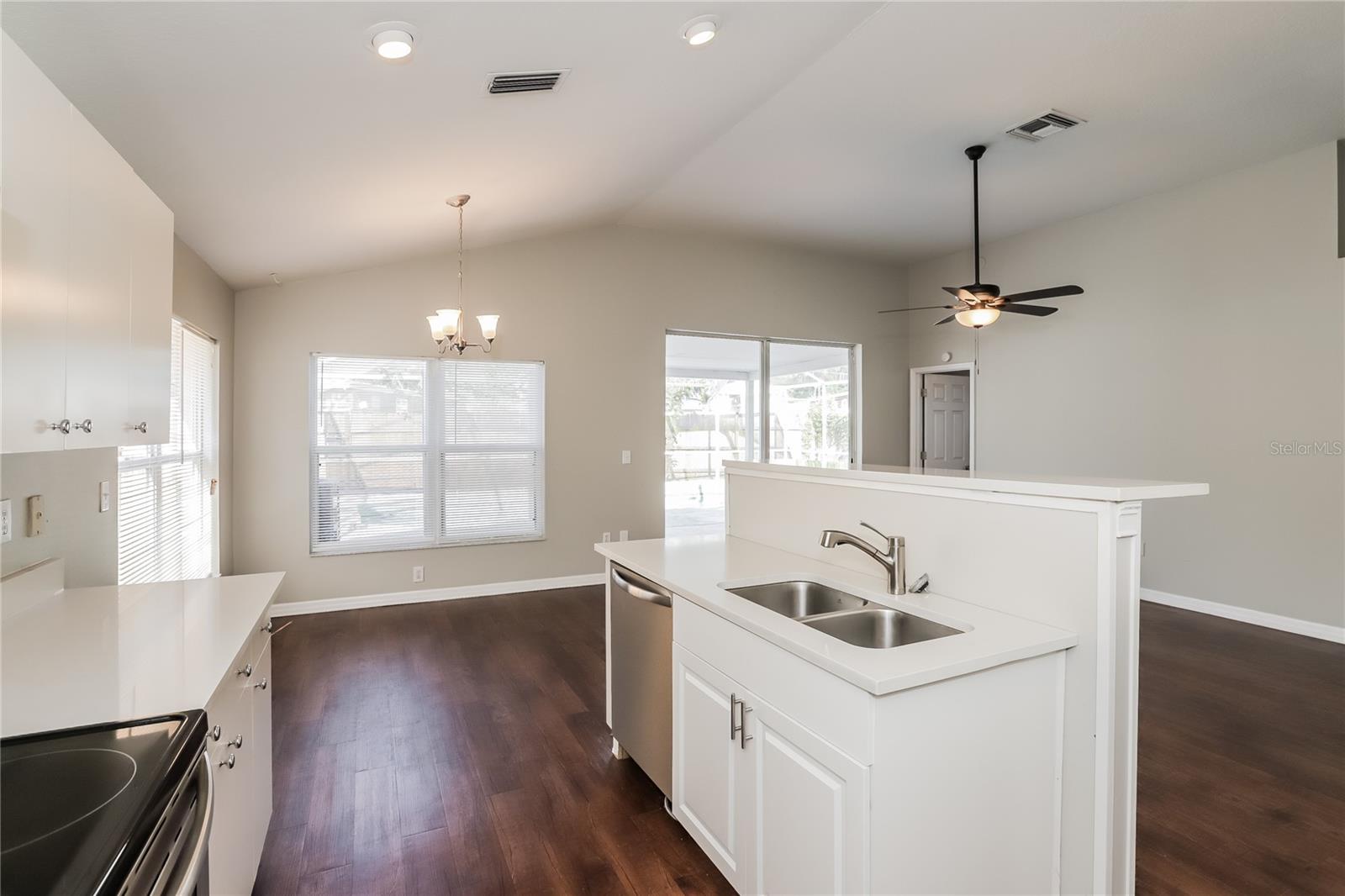 4714 LIMERICK DR, TAMPA, FL, 33610