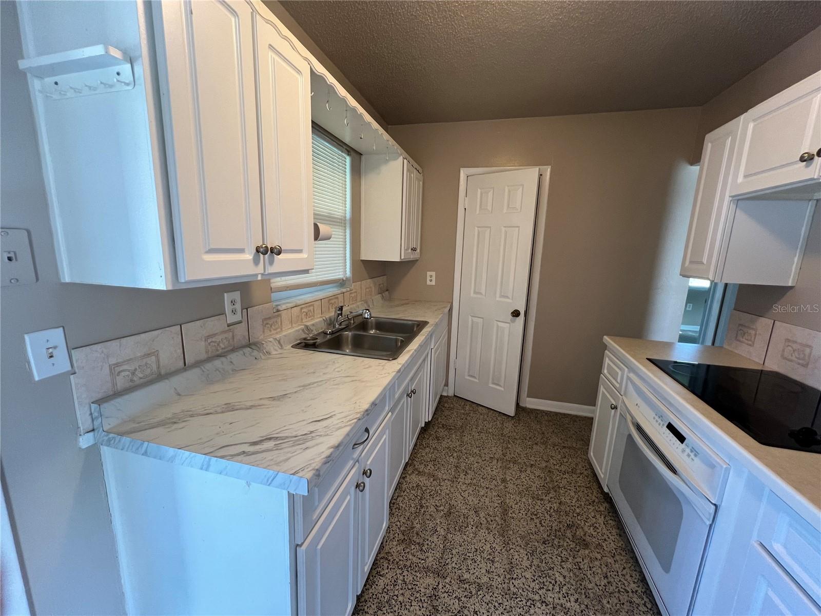 21946 CATHERINE AVE, PORT CHARLOTTE, FL, 33952