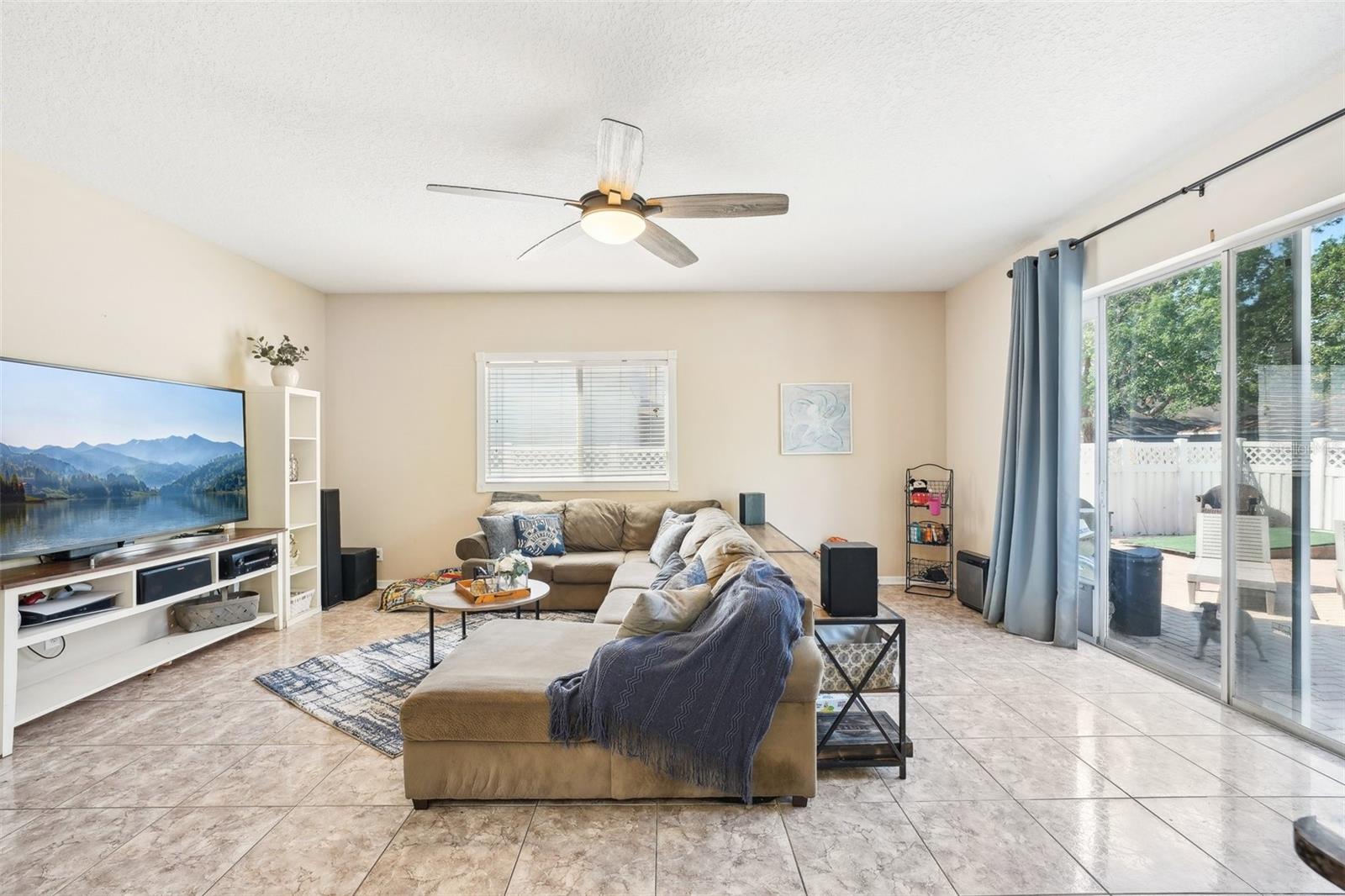 11228 LAKE LANIER DR, RIVERVIEW, FL, 33569