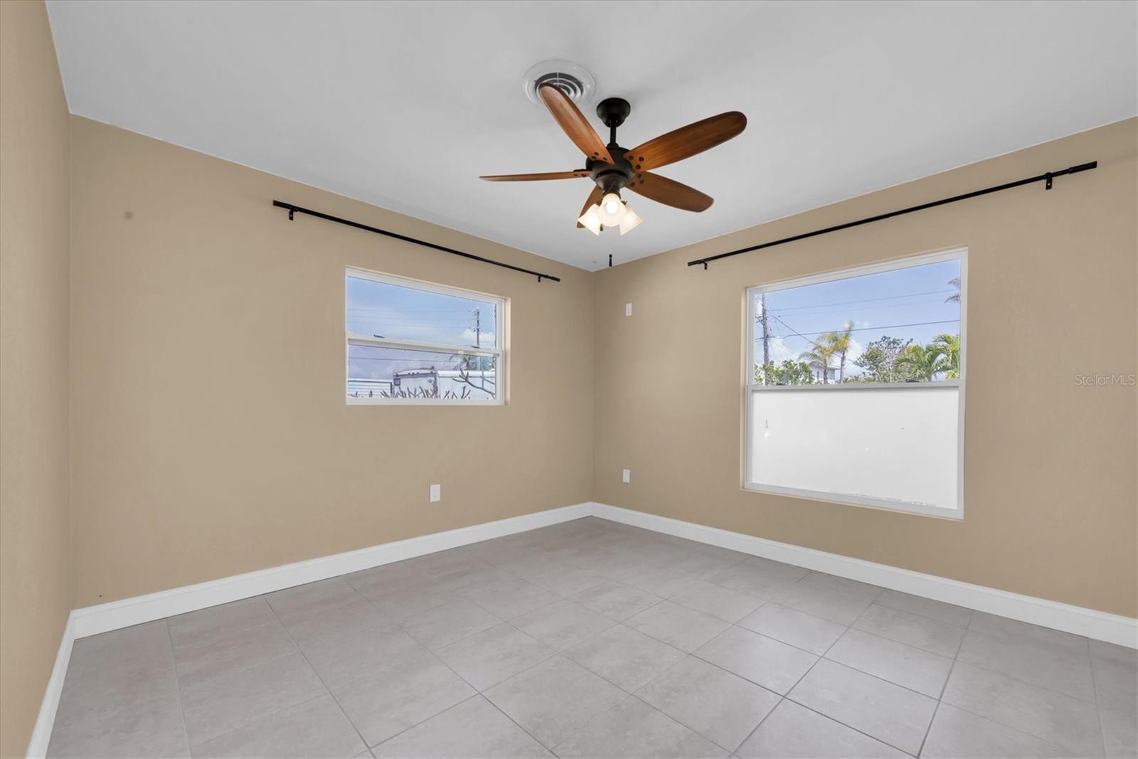 404 NORMANDY RD, MADEIRA BEACH, FL, 33708