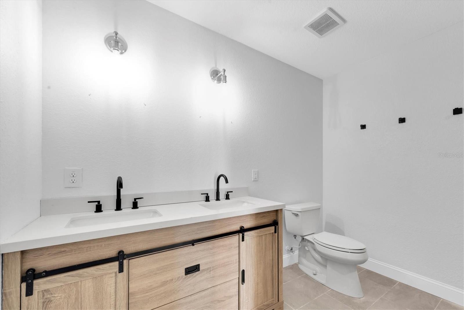 404 NORMANDY RD, MADEIRA BEACH, FL, 33708