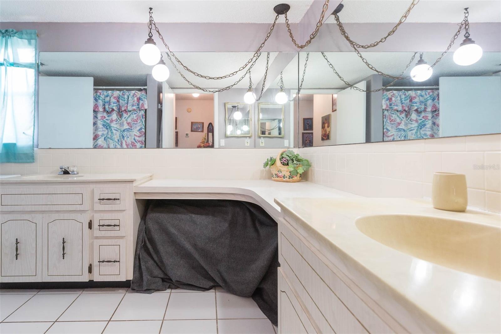 8215 HIXTON DR, PORT RICHEY, FL, 34668