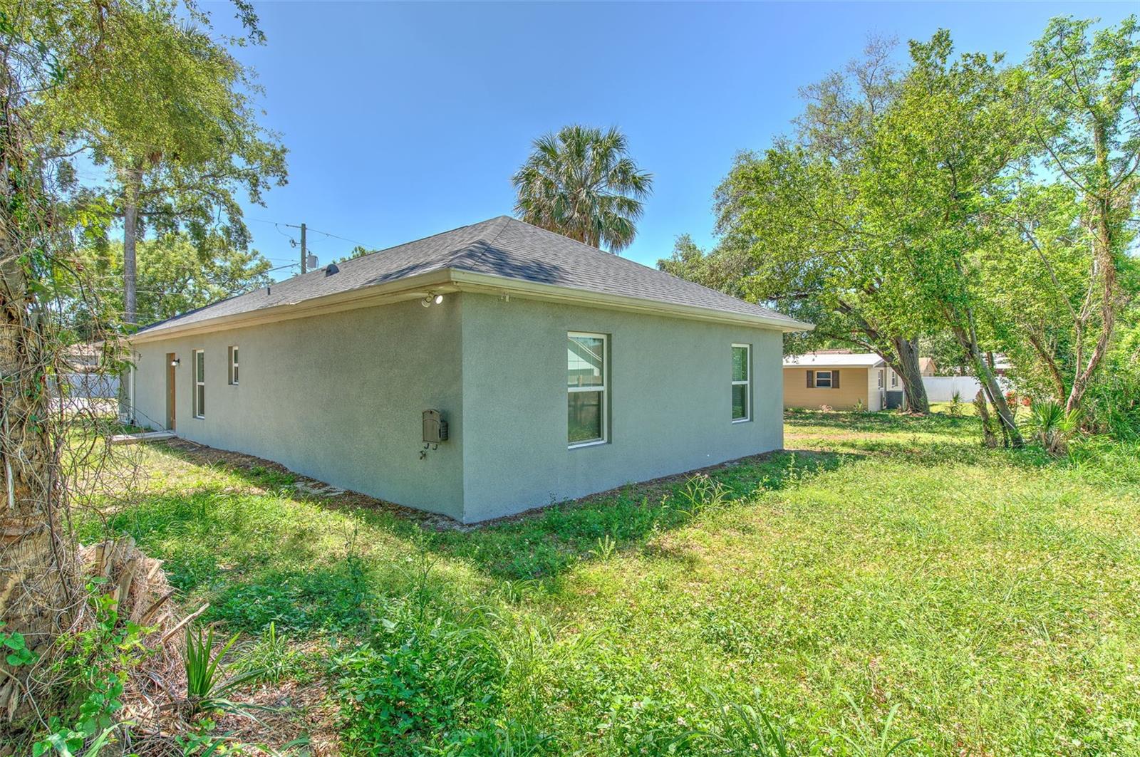 3214 E SHADOWLAWN AVE, TAMPA, FL, 33610