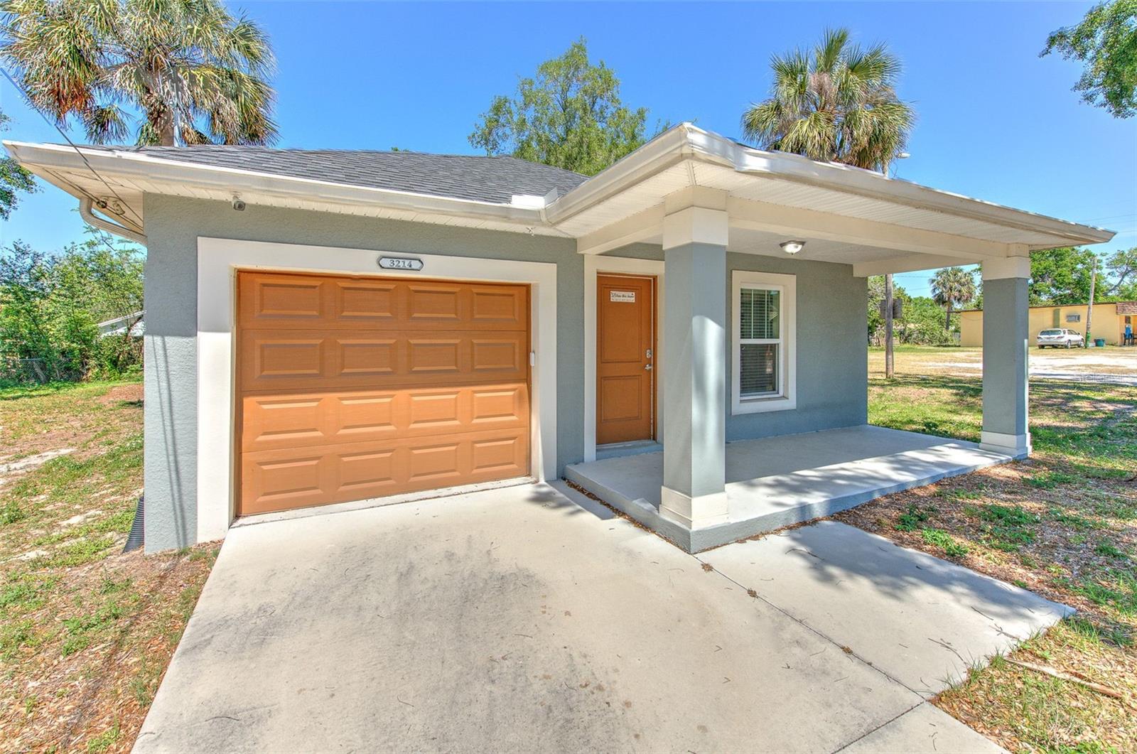 3214 E SHADOWLAWN AVE, TAMPA, FL, 33610