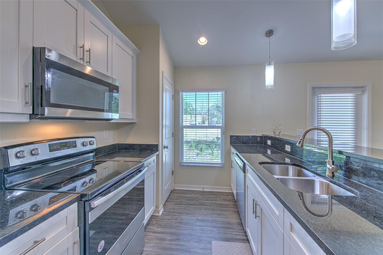 3214 E SHADOWLAWN AVE, TAMPA, FL, 33610