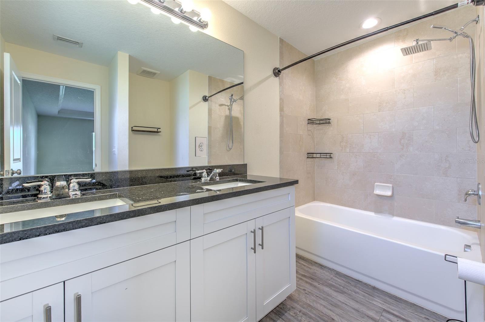 3214 E SHADOWLAWN AVE, TAMPA, FL, 33610