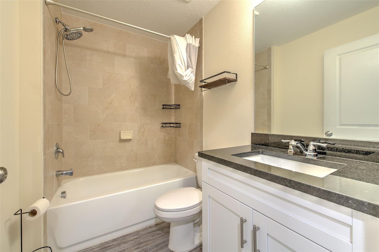 3214 E SHADOWLAWN AVE, TAMPA, FL, 33610