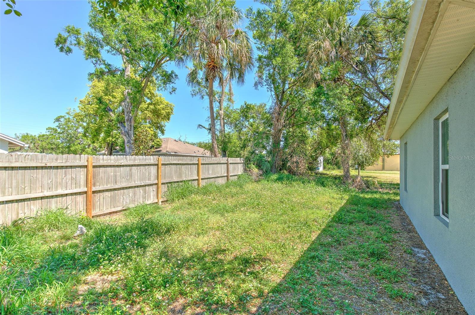 3214 E SHADOWLAWN AVE, TAMPA, FL, 33610