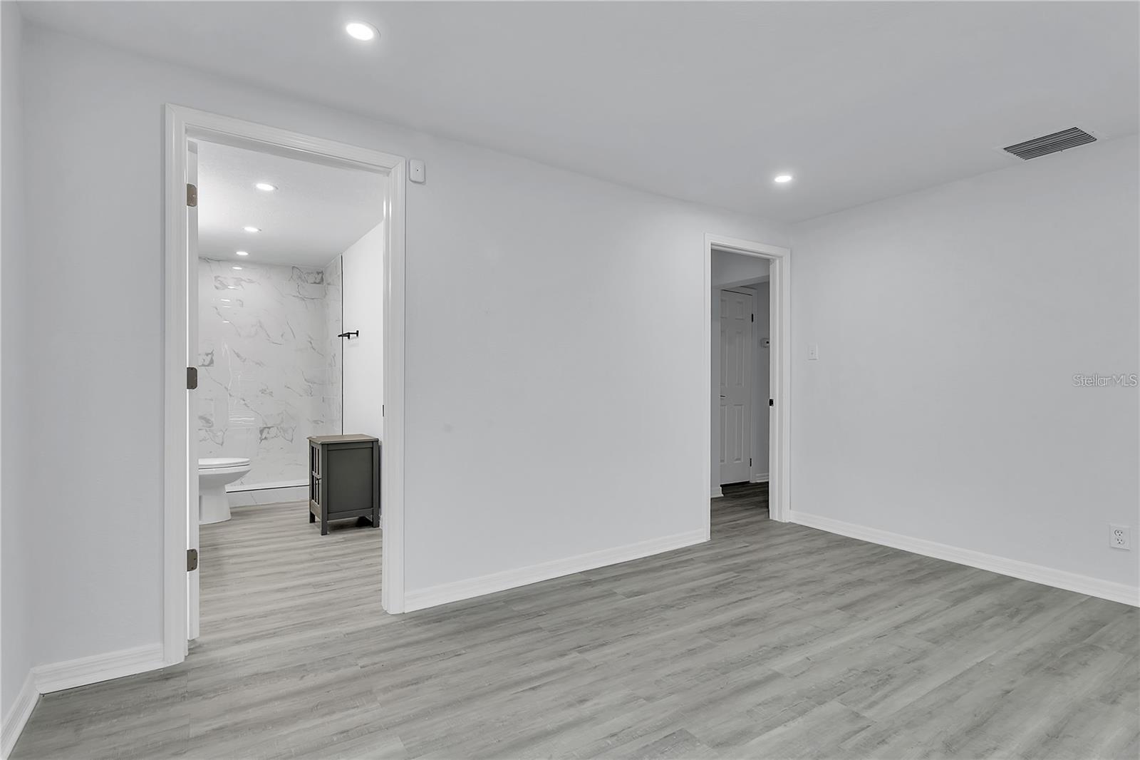 2107 E 93RD AVE, TAMPA, FL, 33612