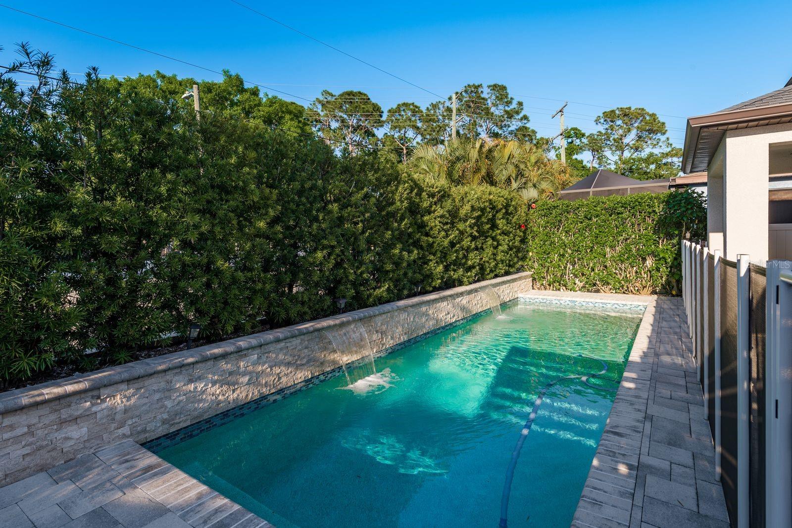 11305 LAZY HICKORY LN, TAMPA, FL, 33635