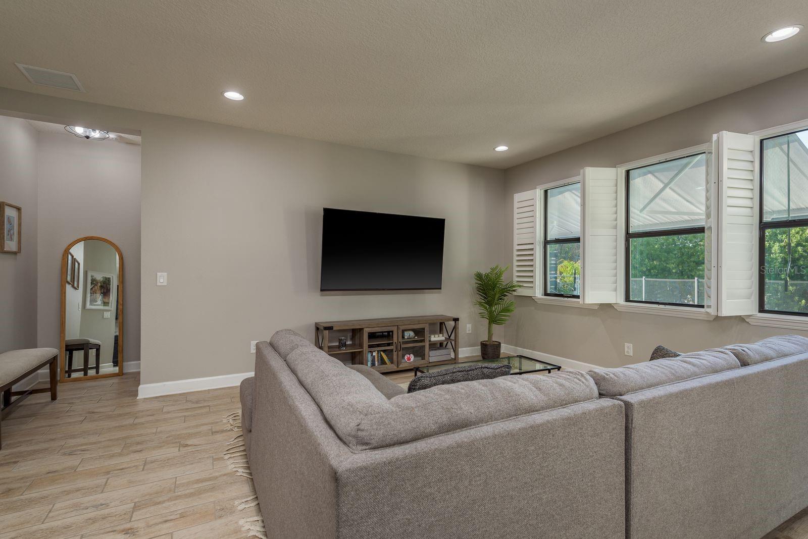 11305 LAZY HICKORY LN, TAMPA, FL, 33635